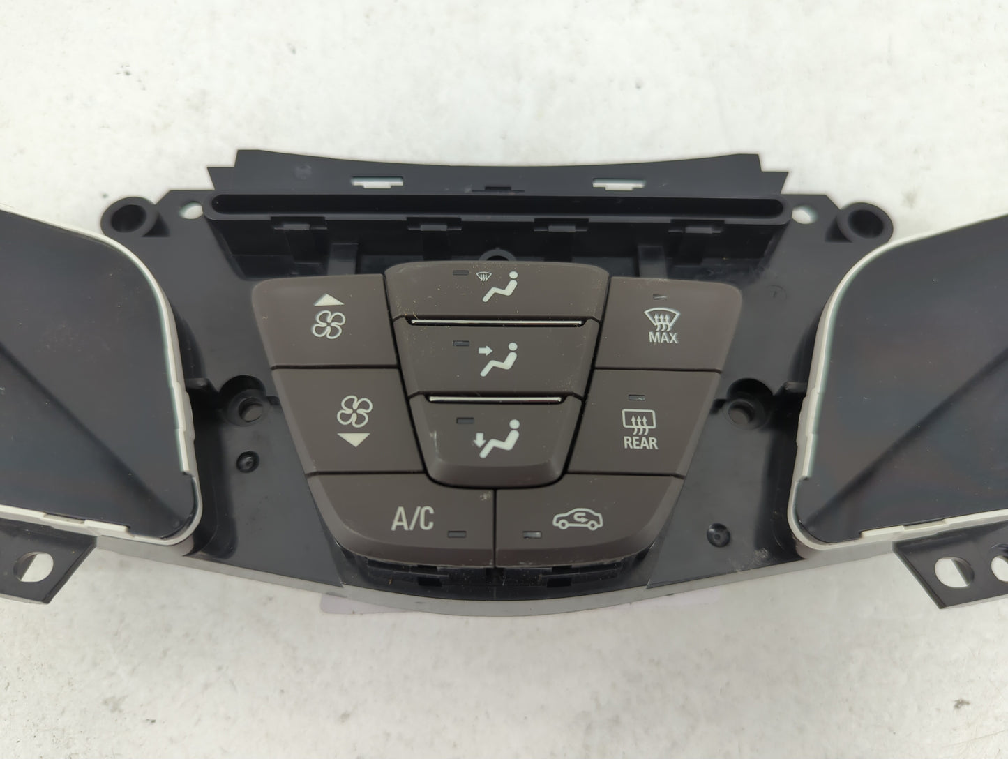 2014-2016 Buick Lacrosse Climate Control Module Temperature AC/Heater Replacement P/N:90802488 Fits Fits 2014 2015 2016 OEM 