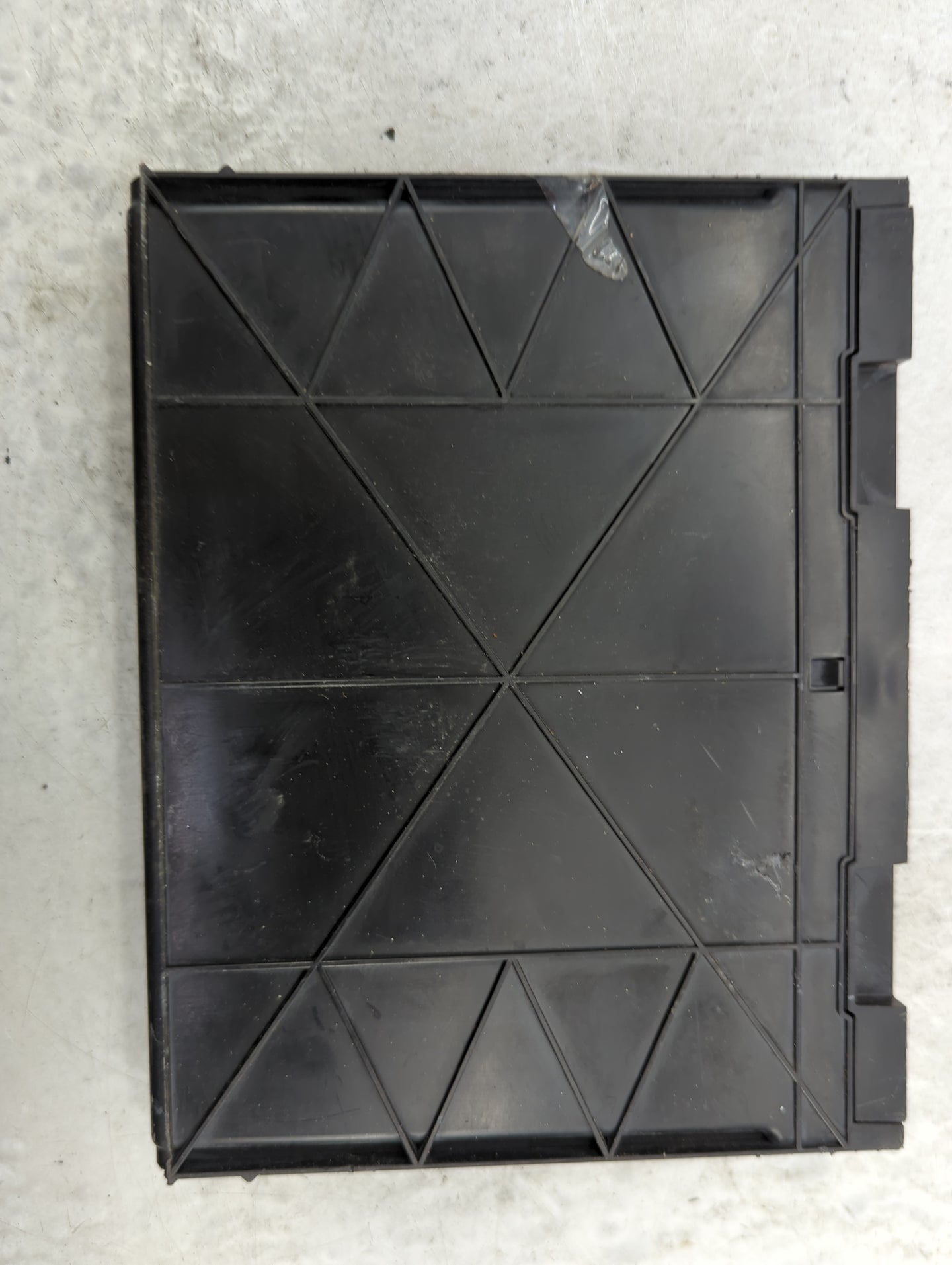 2014-2016 Buick Lacrosse Body Control Module Bcm Inner Cabin Fuse Box - Oemusedautoparts1.com