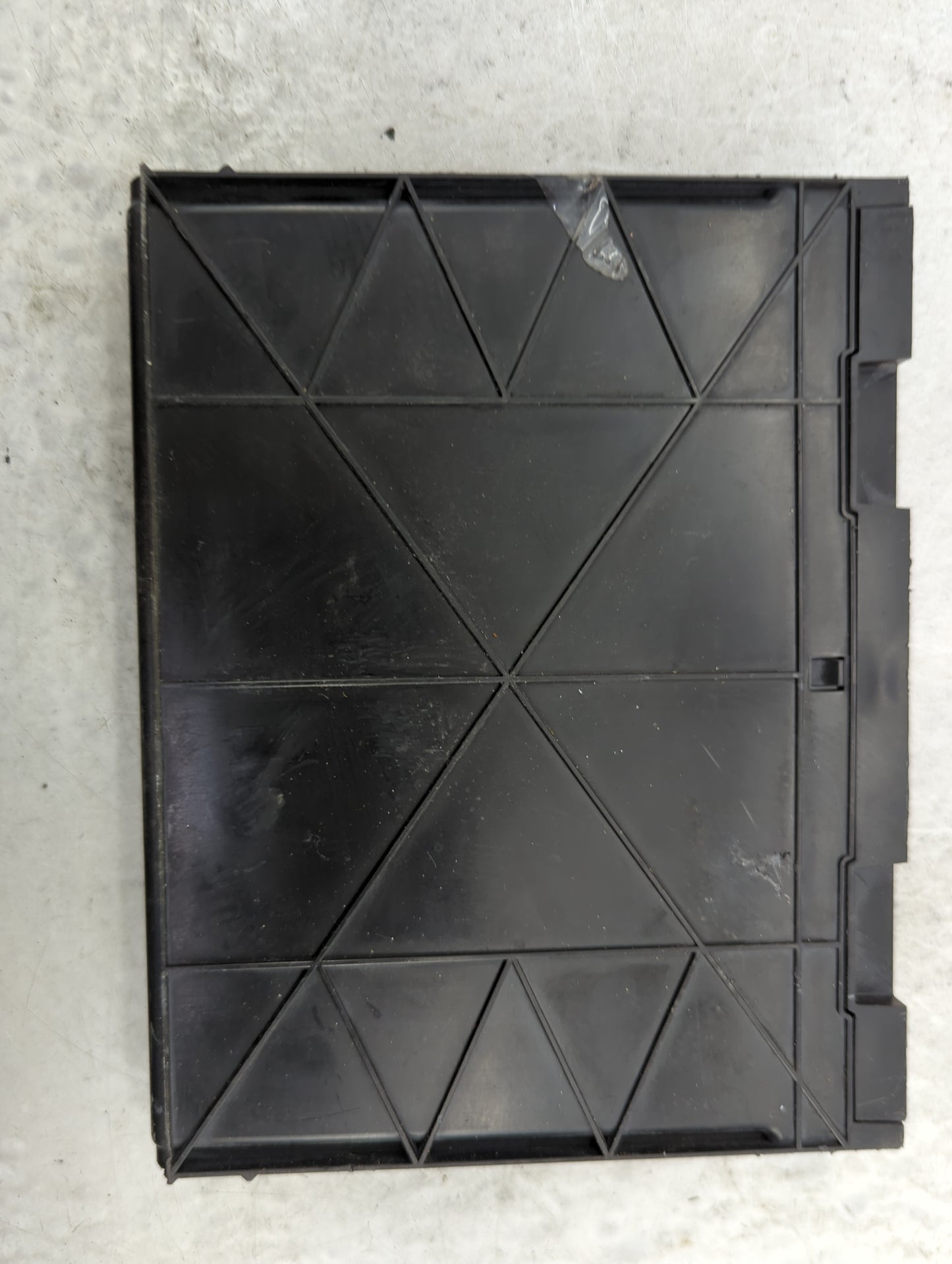 2014-2016 Buick Lacrosse Body Control Module Bcm Inner Cabin Fuse Box - Oemusedautoparts1.com