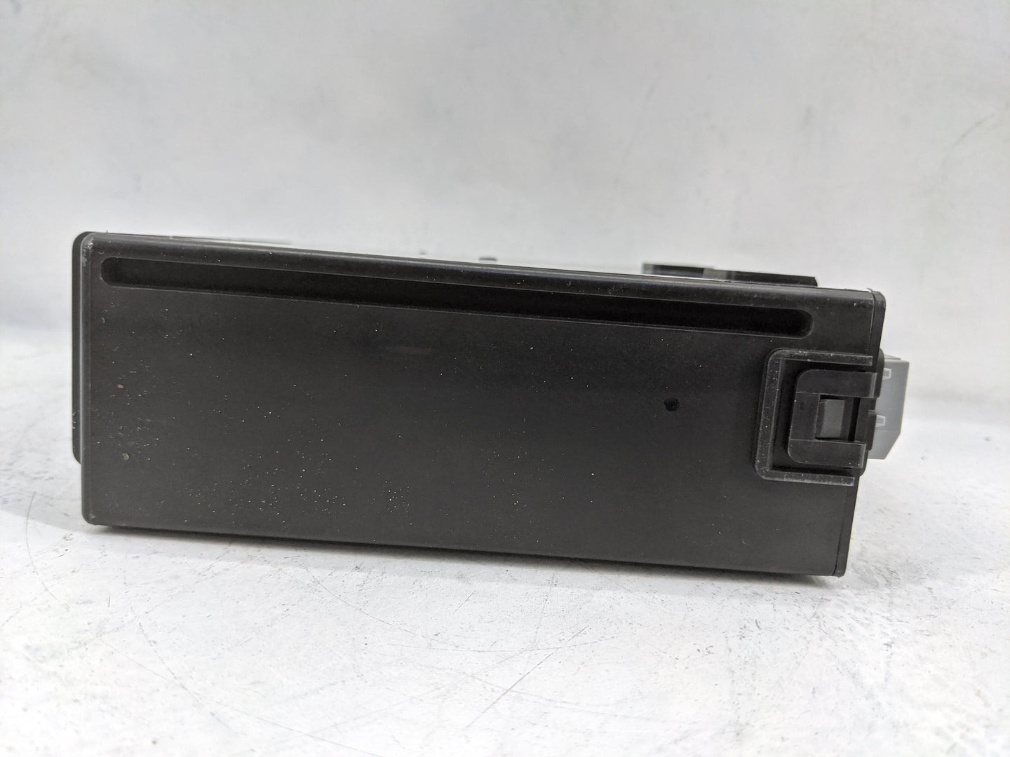 2015 Buick Lacrosse Radio AM FM Cd Player Receiver Replacement P/N:13596607 111000-5710, GM P/N: 13596607 Fits Fits 2016 OEM