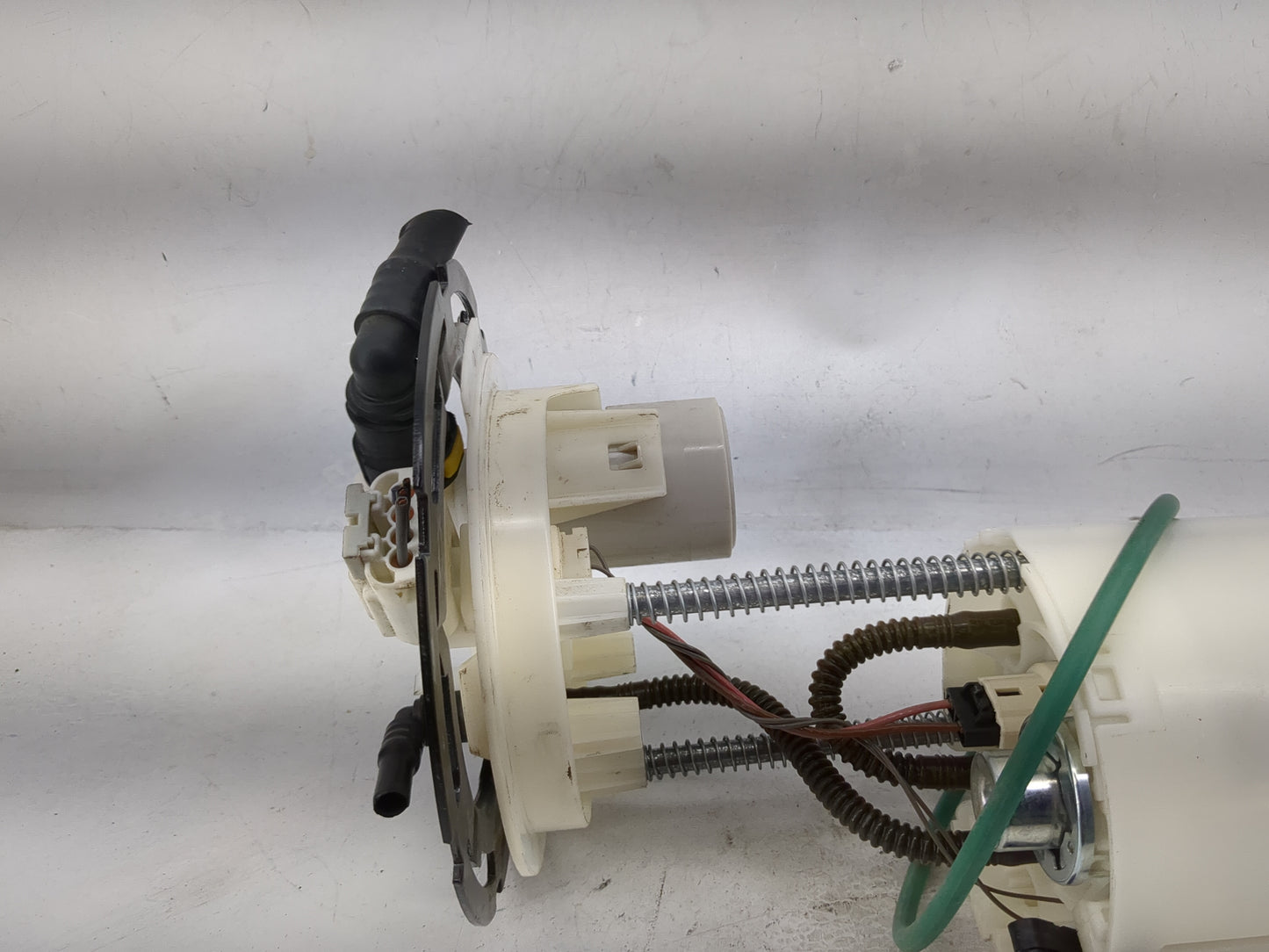 2012-2016 Buick Lacrosse Electrical Gas Fuel Pump Assembly 1479616 - Oemusedautoparts1.com