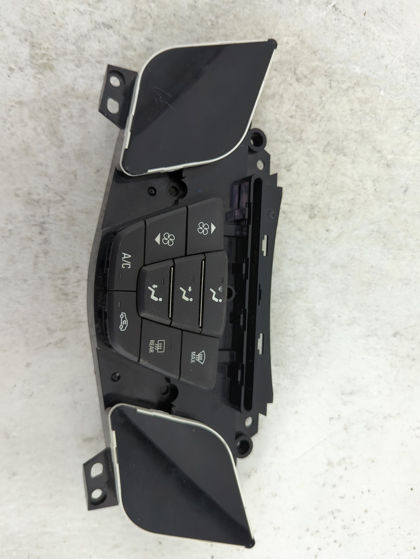 2014-2016 Buick Lacrosse Climate Control Module Temperature AC/Heater Replacement P/N:9080-2487 530620350 Fits Fits 2014 201