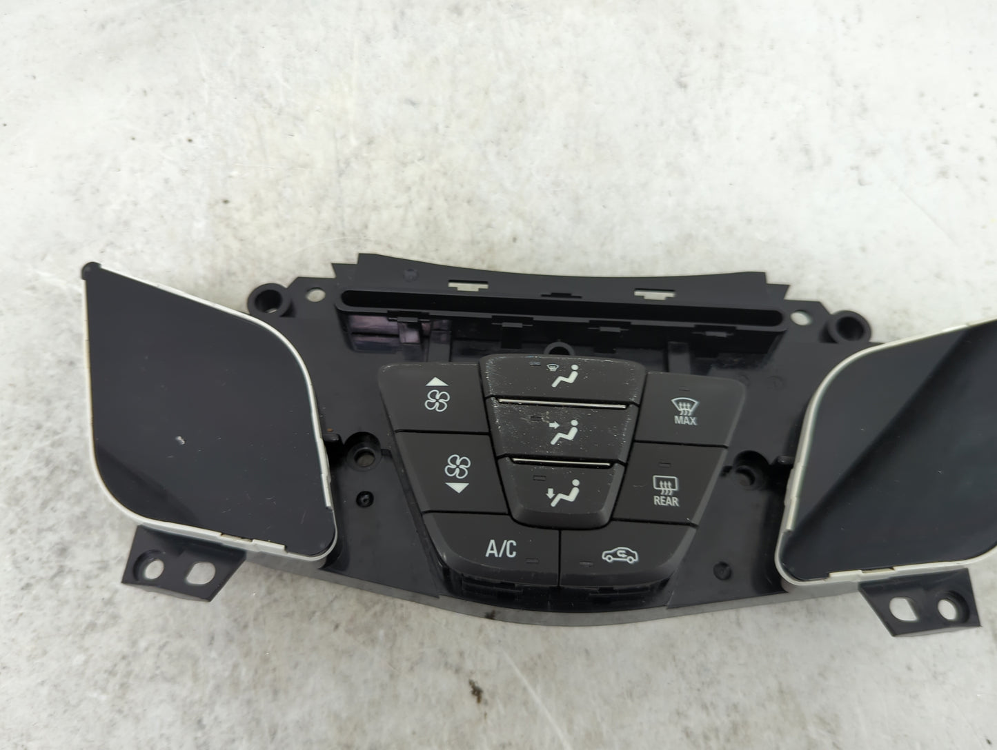 2014-2016 Buick Lacrosse Climate Control Module Temperature AC/Heater Replacement P/N:90802487 Fits Fits 2014 2015 2016 OEM 