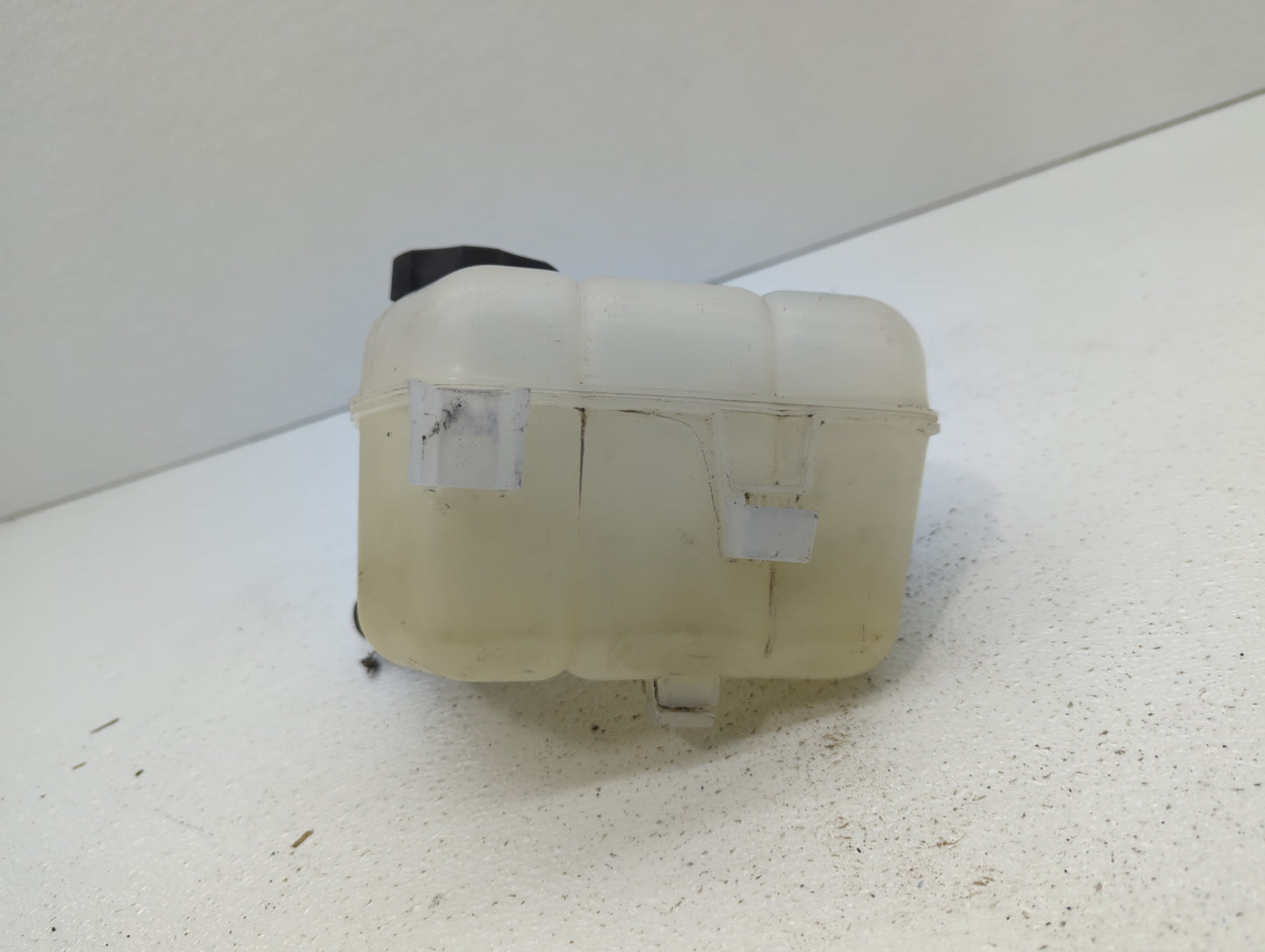 2010-2016 Buick Lacrosse Radiator Coolant Overflow Expansion Tank Bottle 384600 - Oemusedautoparts1.com