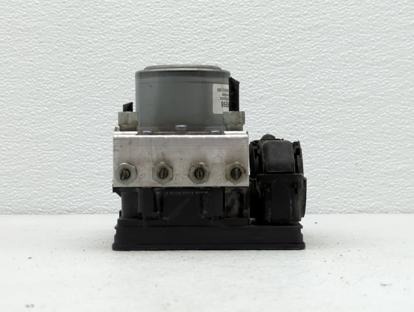 2015 Buick Lacrosse ABS Pump Control Module Replacement P/N:23226998 23227003 Fits OEM Used Auto Parts - Oemusedautoparts1.c
