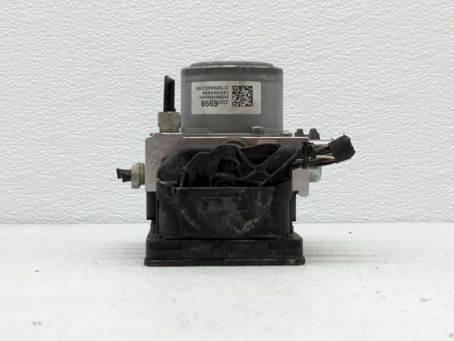2015 Buick Lacrosse ABS Pump Control Module Replacement P/N:23226998 23227003 Fits OEM Used Auto Parts - Oemusedautoparts1.c