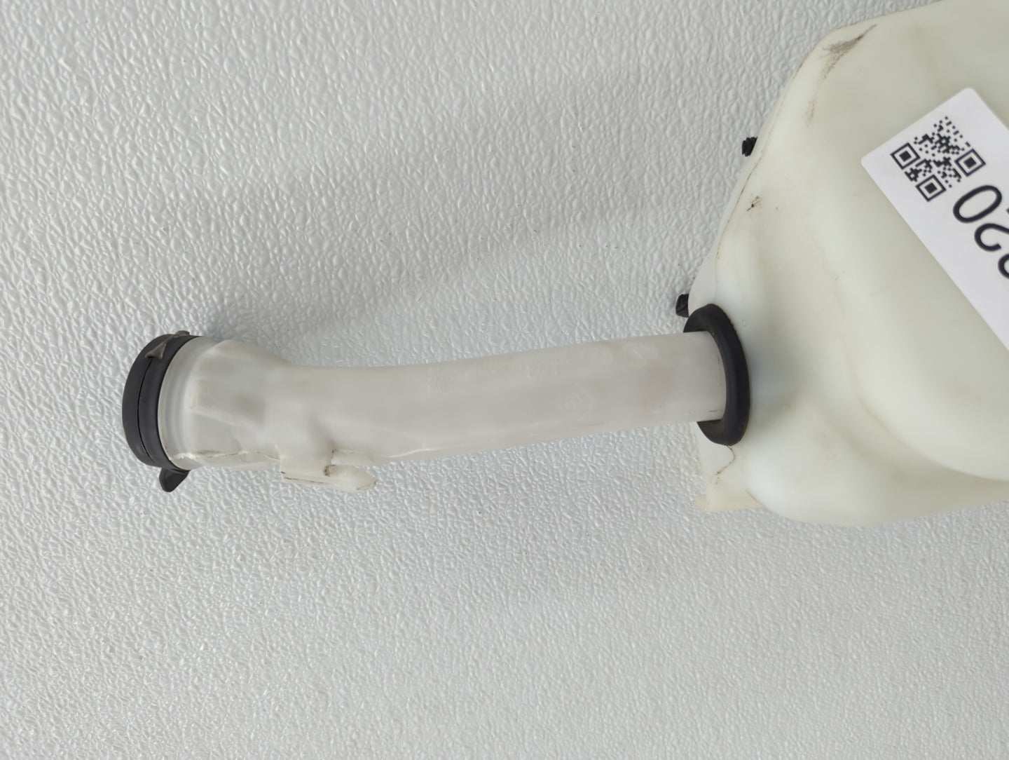 2010-2016 Buick Lacrosse Windshield Washer Fluid Reservoir Bottle Oem - Oemusedautoparts1.com