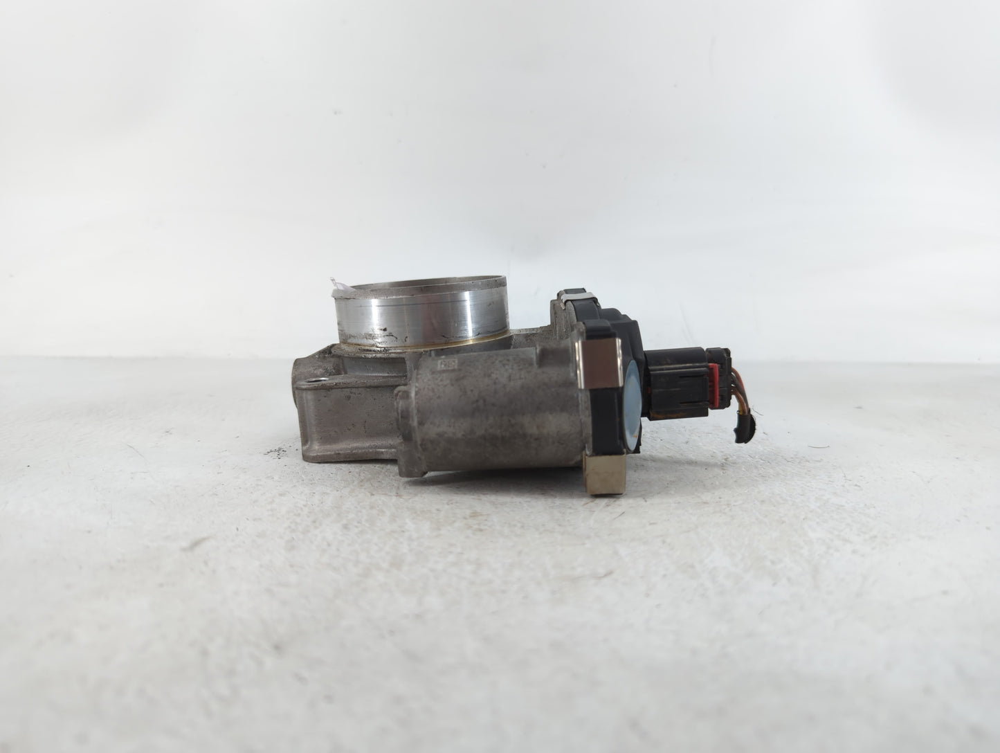 2012-2015 Buick Lacrosse Throttle Body P/N:12632101CA Fits Fits 2012 2013 2014 2015 OEM Used Auto Parts - Oemusedautoparts1.