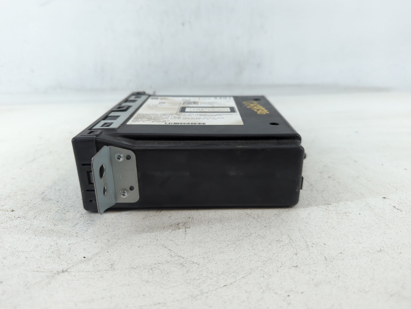 2015-2016 Buick Lacrosse Am Fm Cd Player Radio Receiver - Oemusedautoparts1.com