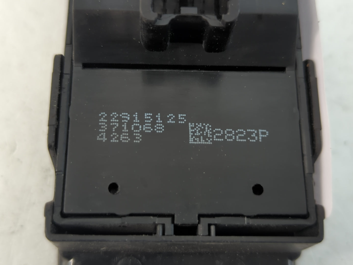 2015-2017 Buick Regal Master Power Window Switch Replacement Driver Side Left P/N:371068 22915125 Fits OEM Used Auto Parts -