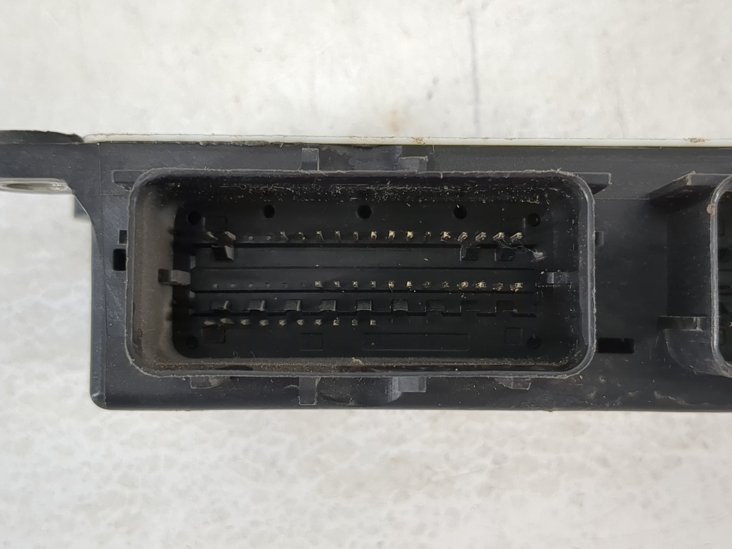 2014-2016 Buick Regal Chassis Control Module Ccm Bcm Body Control - Oemusedautoparts1.com