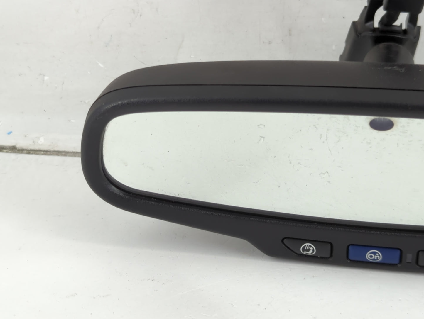 2011-2017 Buick Regal Interior Rear View Mirror Replacement OEM P/N:E11026532 Fits OEM Used Auto Parts - Oemusedautoparts1.c