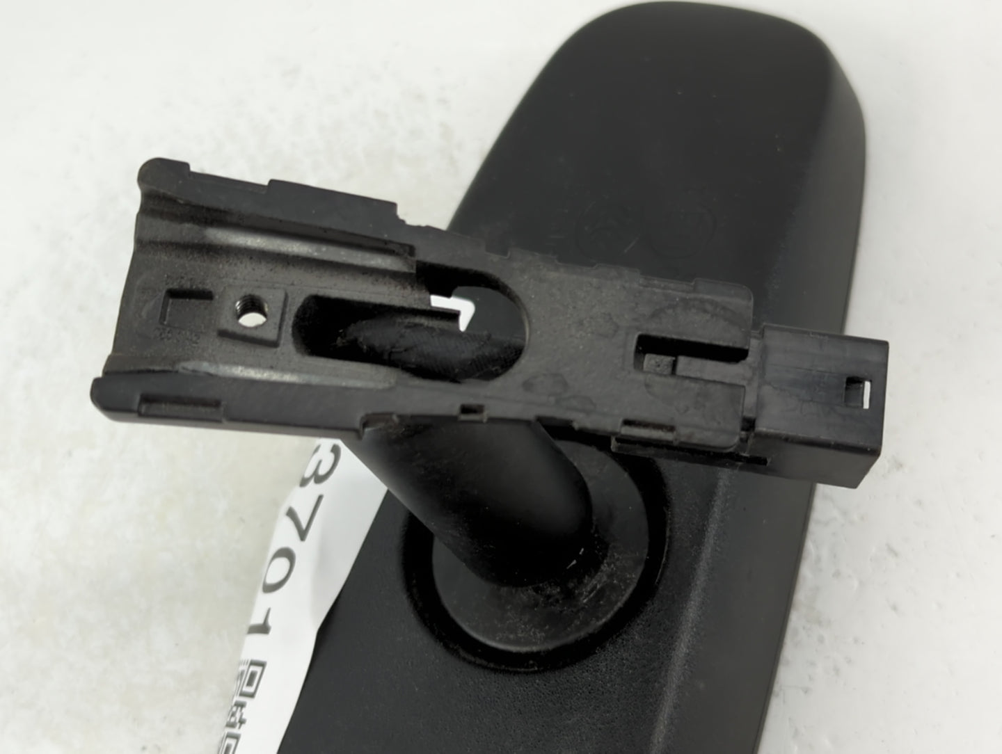 2011-2017 Buick Regal Interior Rear View Mirror Replacement OEM P/N:E11026532 Fits OEM Used Auto Parts - Oemusedautoparts1.c
