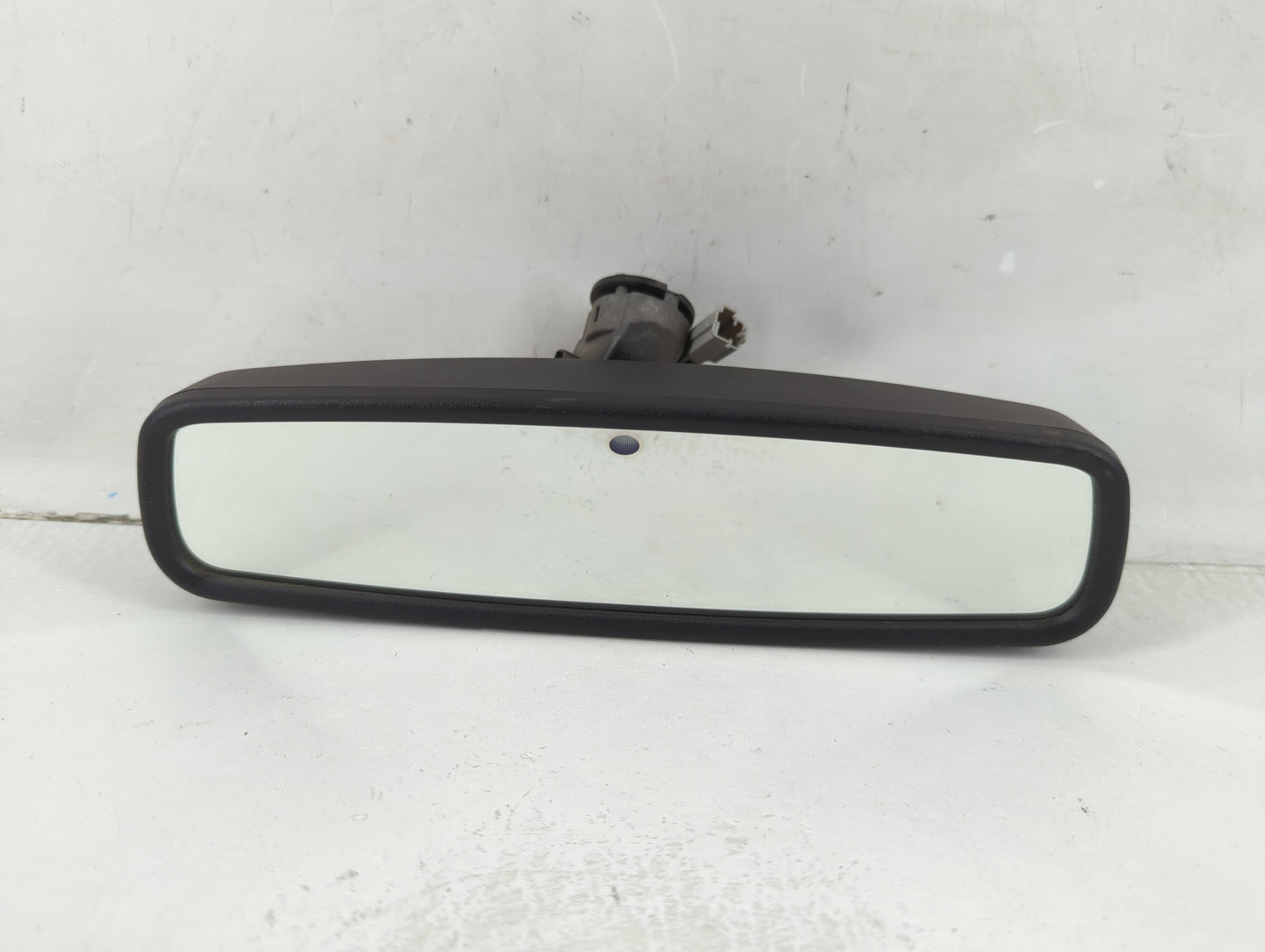 2015 Buick Regal Interior Rear View Mirror Replacement OEM P/N:I 100011 GNTX-939, E11026532 Fits OEM Used Auto Parts - Oemus