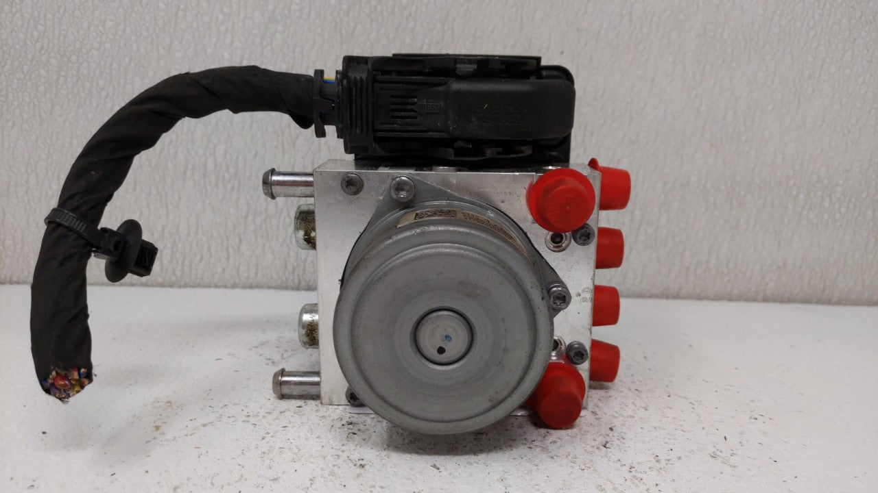 2014-2015 Buick Regal ABS Pump Control Module Replacement P/N:23321781 Fits Fits 2014 2015 OEM Used Auto Parts - Oemusedauto