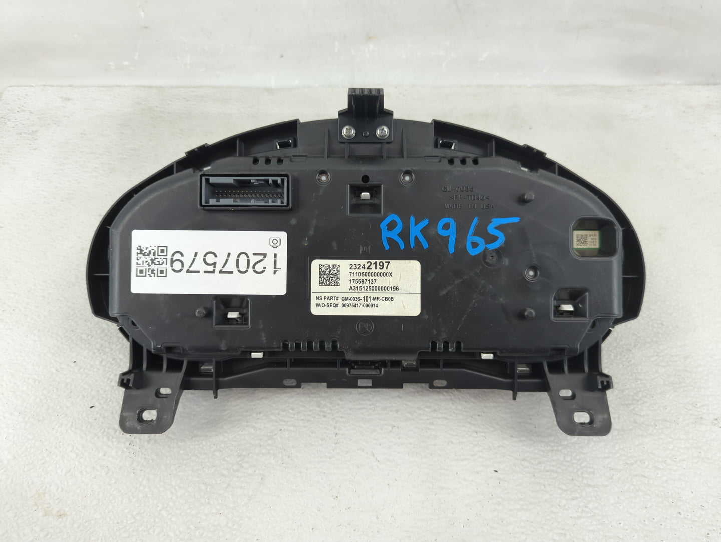 2015 Buick Regal Instrument Cluster Speedometer Gauges P/N:23242197 Fits OEM Used Auto Parts - Oemusedautoparts1.com