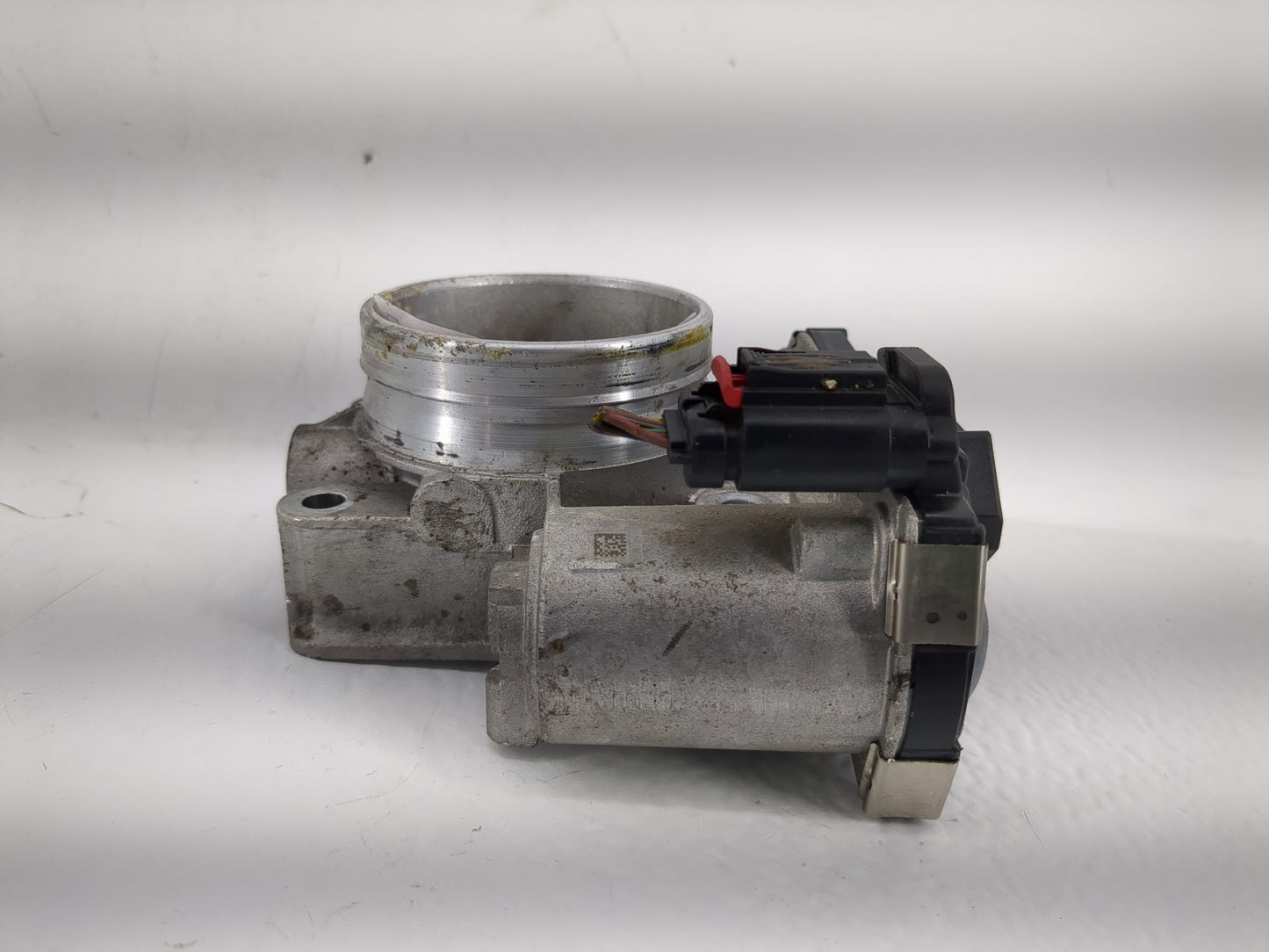 2014-2017 Buick Regal Throttle Body P/N:12627067DA Fits Fits 2013 2014 2015 2016 2017 2018 2019 2020 2021 OEM Used Auto Part