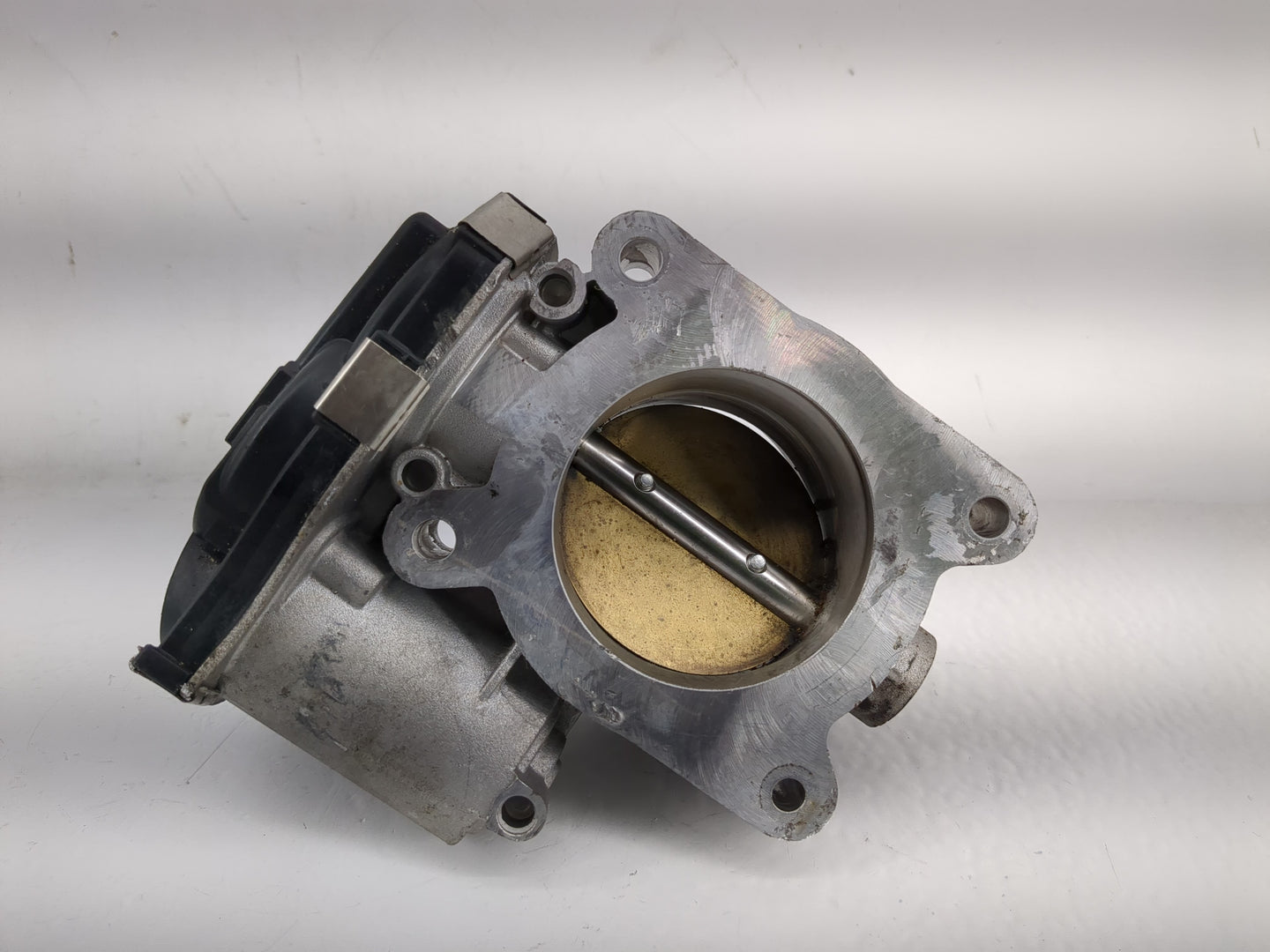 2014-2017 Buick Regal Throttle Body P/N:12627067DA Fits Fits 2013 2014 2015 2016 2017 2018 2019 2020 2021 OEM Used Auto Part