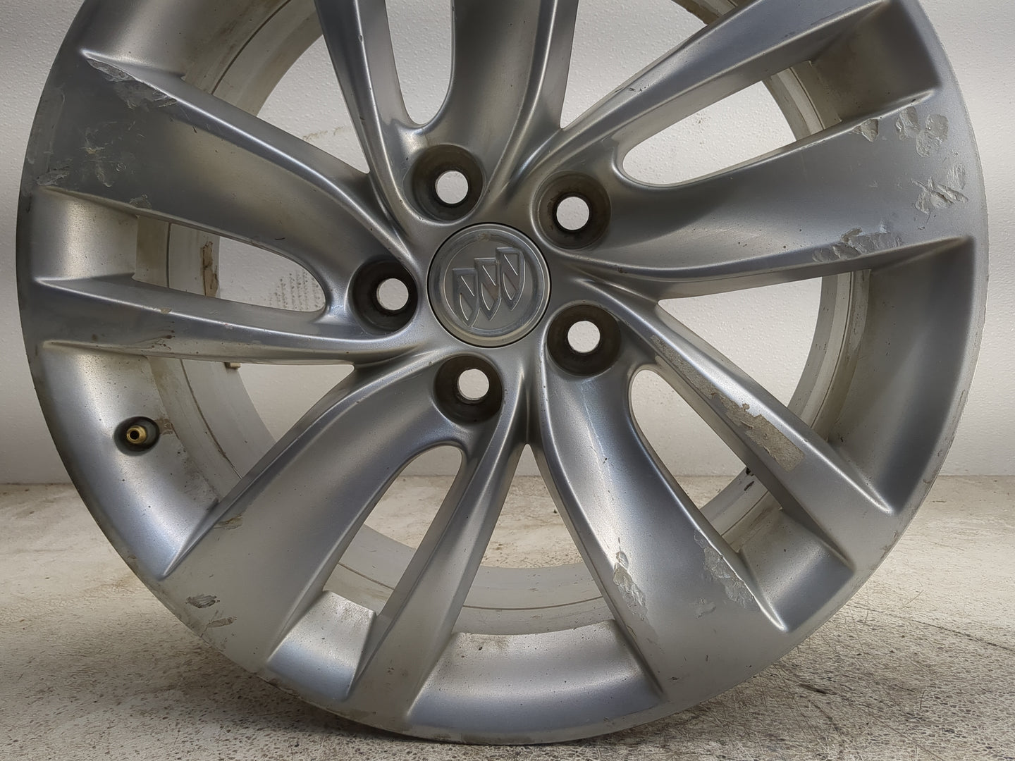 2014-2017 Buick Regal Oem Wheel Rim - Oemusedautoparts1.com