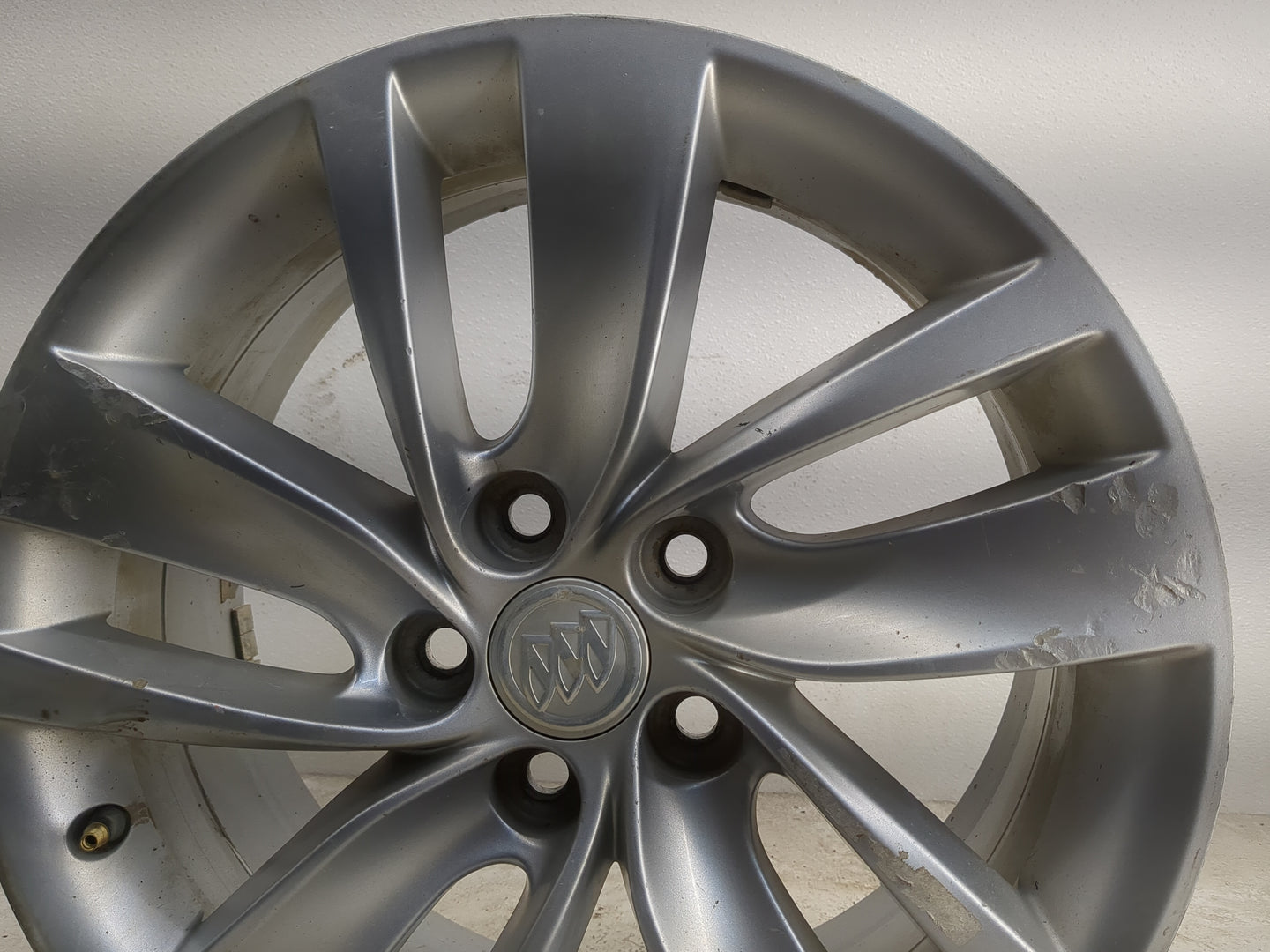 2014-2017 Buick Regal Oem Wheel Rim - Oemusedautoparts1.com