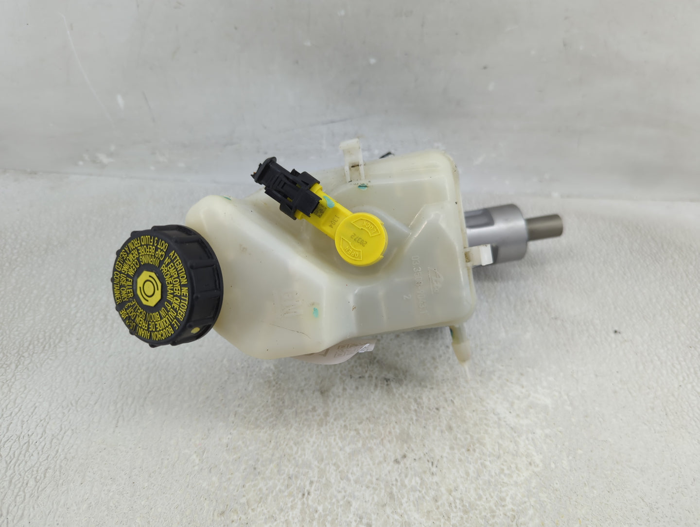 2011-2017 Buick Regal Brake Master Cylinder - Oemusedautoparts1.com