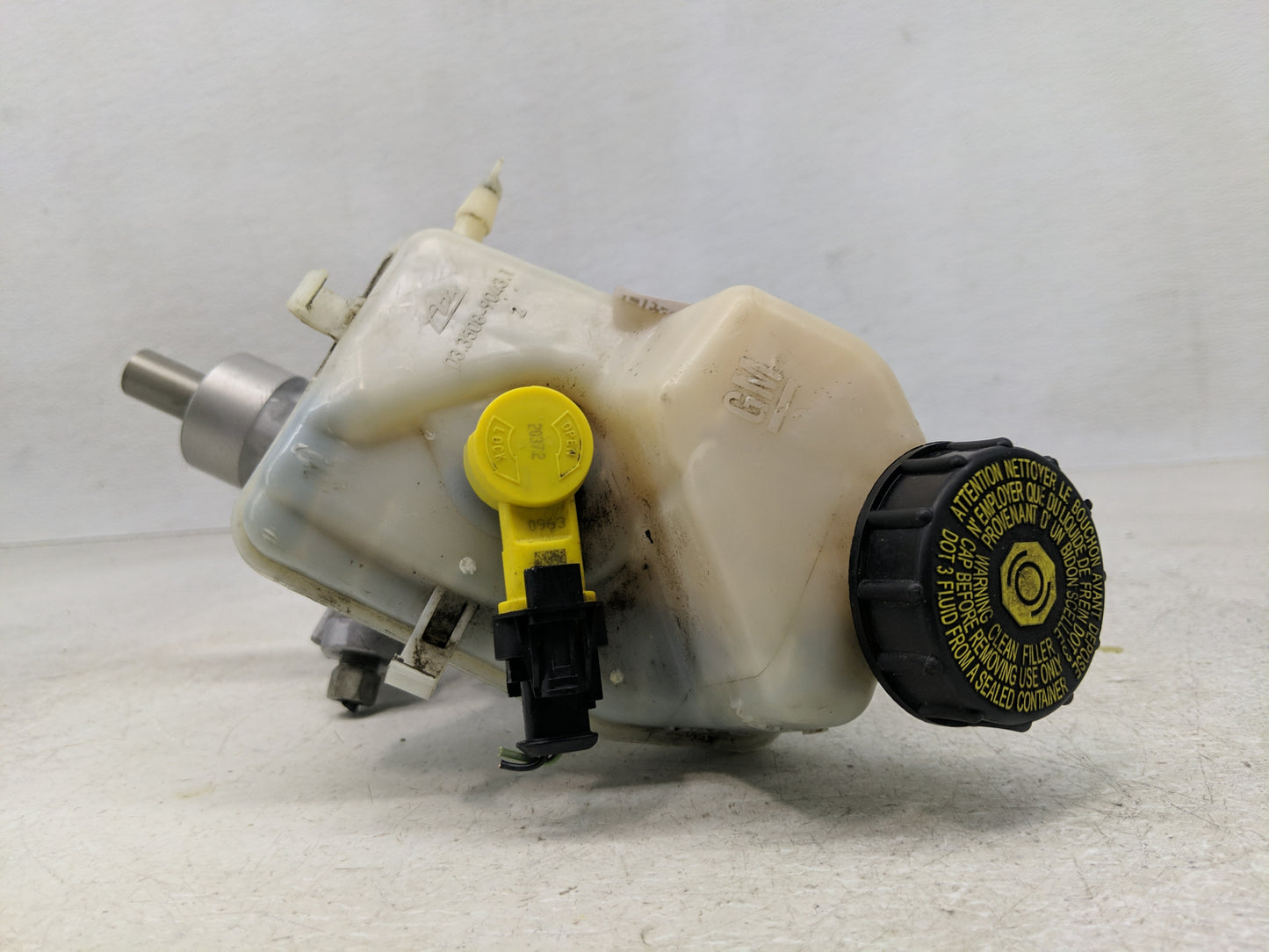 2011-2017 Buick Regal Brake Master Cylinder - Oemusedautoparts1.com