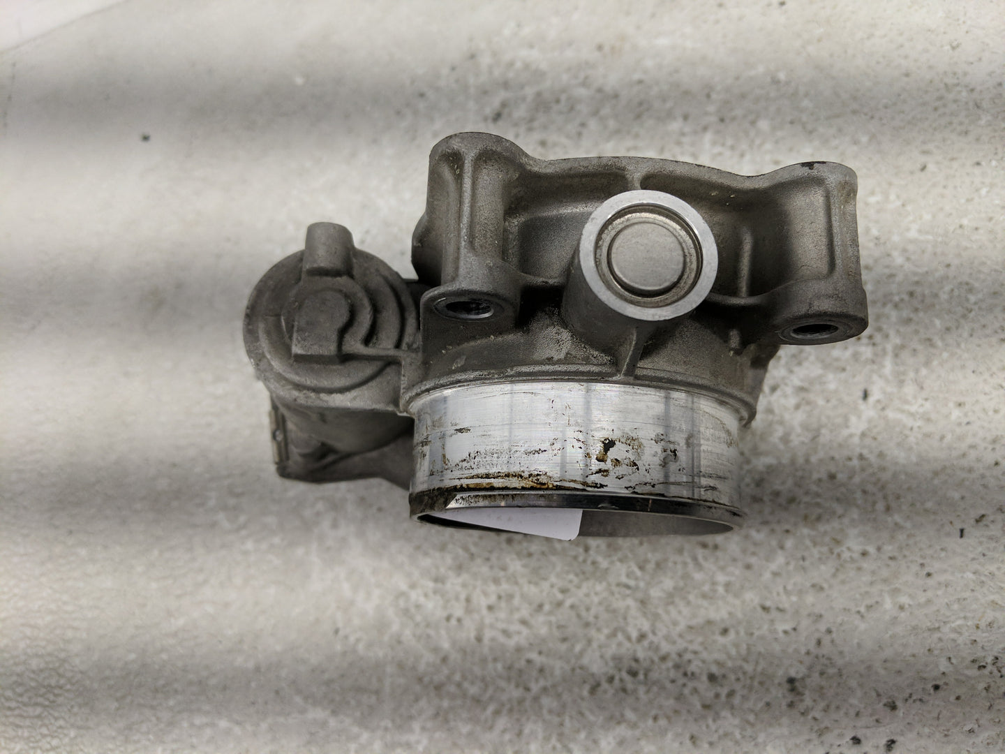 2012-2015 Buick Regal Throttle Body P/N:12670834 Fits Fits 2012 2013 2014 2015 OEM Used Auto Parts - Oemusedautoparts1.com