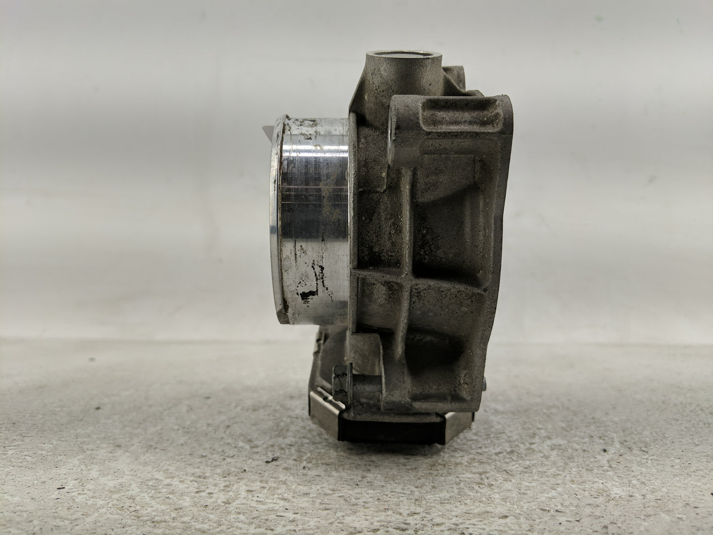 2012-2015 Buick Regal Throttle Body P/N:12670834 Fits Fits 2012 2013 2014 2015 OEM Used Auto Parts - Oemusedautoparts1.com