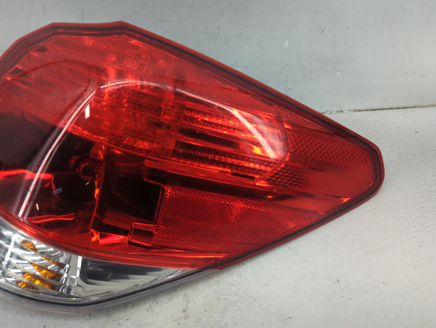 2014-2017 Buick Regal Tail Light Assembly Passenger Right OEM P/N:2XL 946 093 Fits Fits 2014 2015 2016 2017 OEM Used Auto Pa