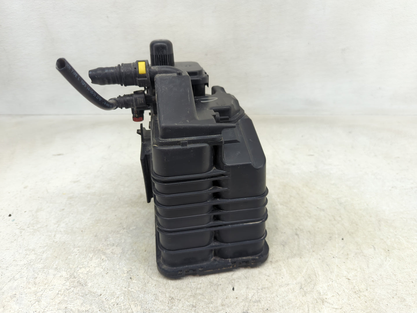 2015 Buick Regal Fuel Vapor Charcoal Canister 1389827 - Oemusedautoparts1.com