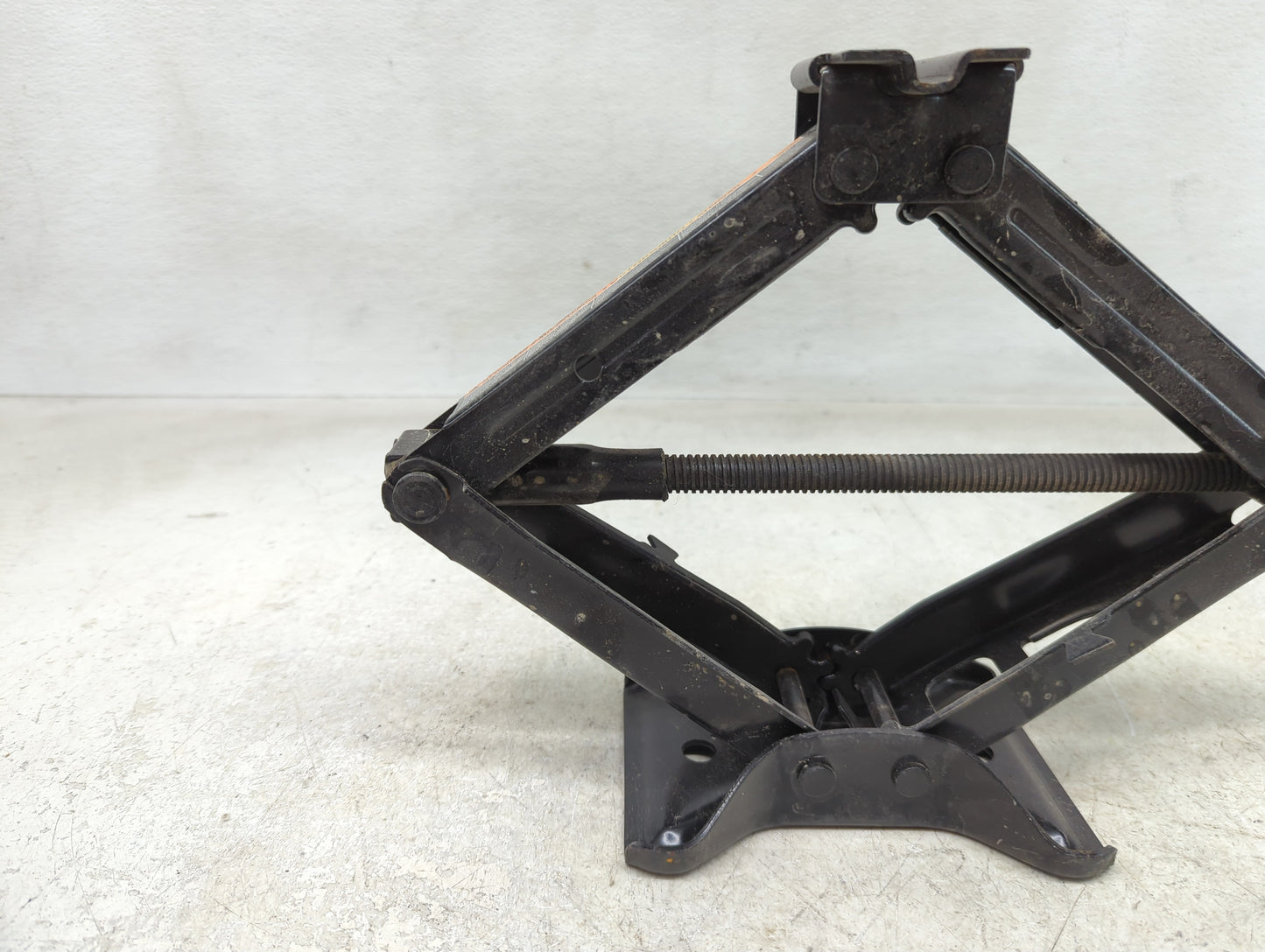 2015 Buick Regal Spare Scissor Car Jack - Oemusedautoparts1.com
