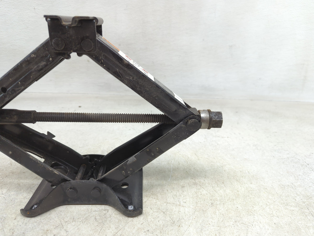 2015 Buick Regal Spare Scissor Car Jack 1390224 - Oemusedautoparts1.com
