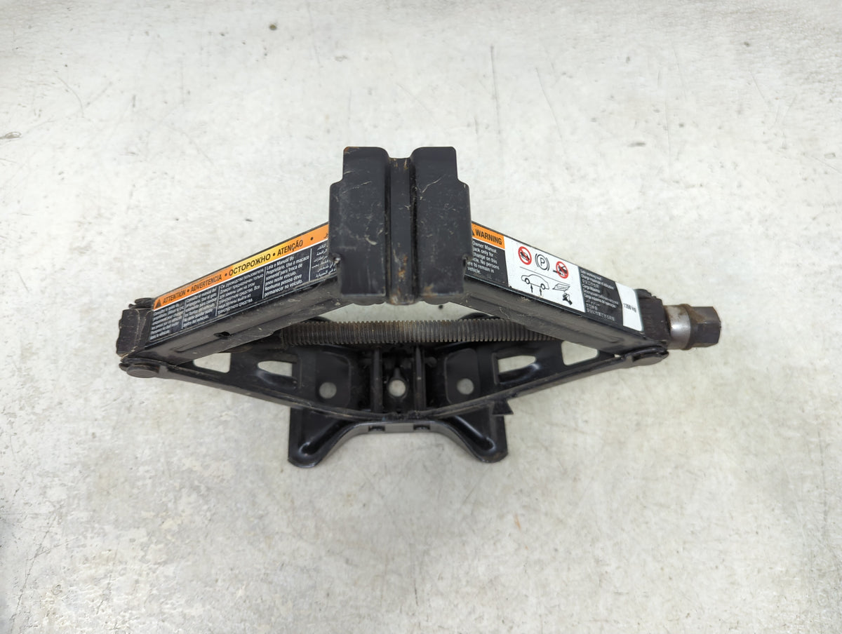 2015 Buick Regal Spare Scissor Car Jack 1390224 - Oemusedautoparts1.com