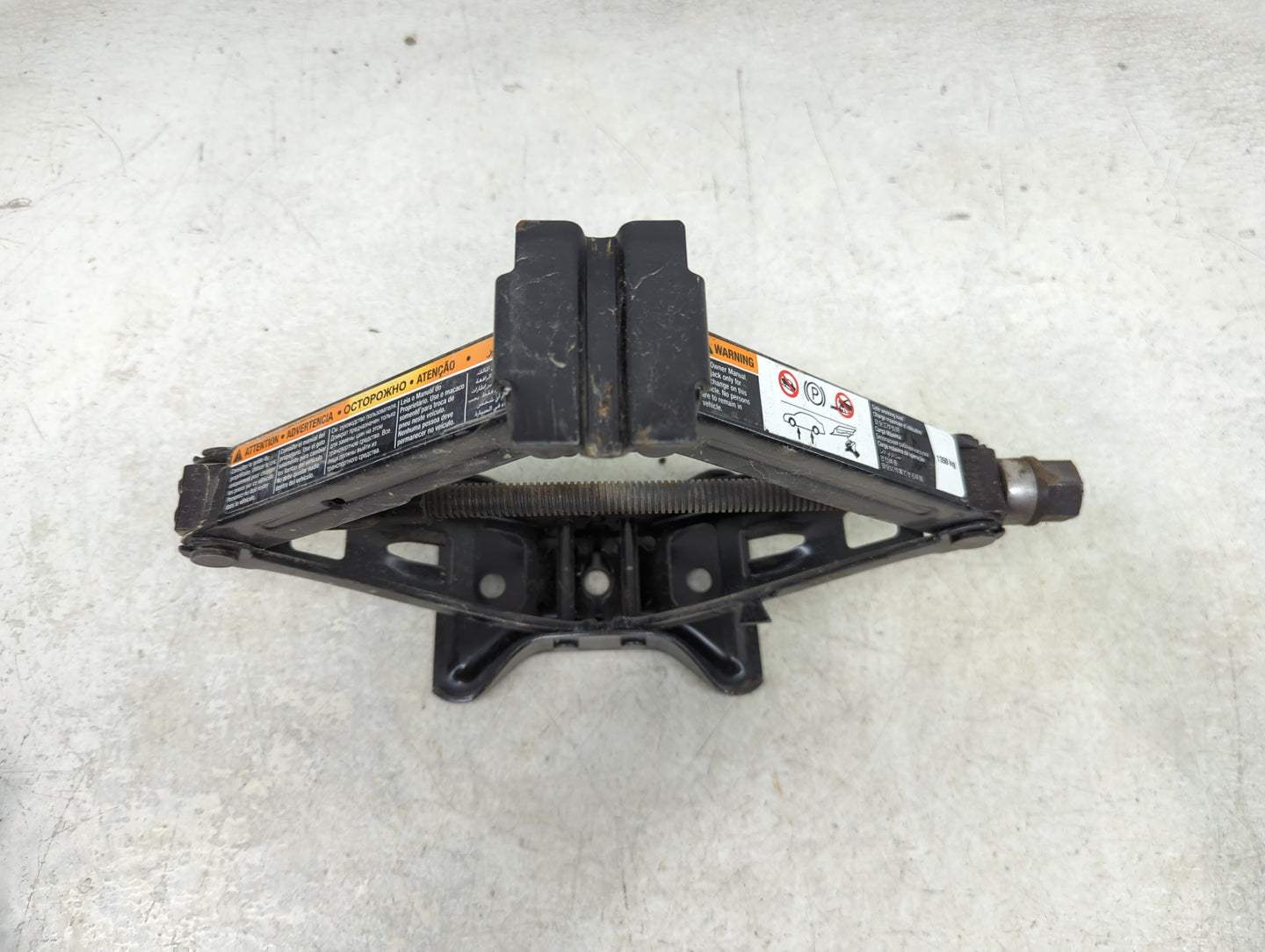 2015 Buick Regal Spare Scissor Car Jack - Oemusedautoparts1.com