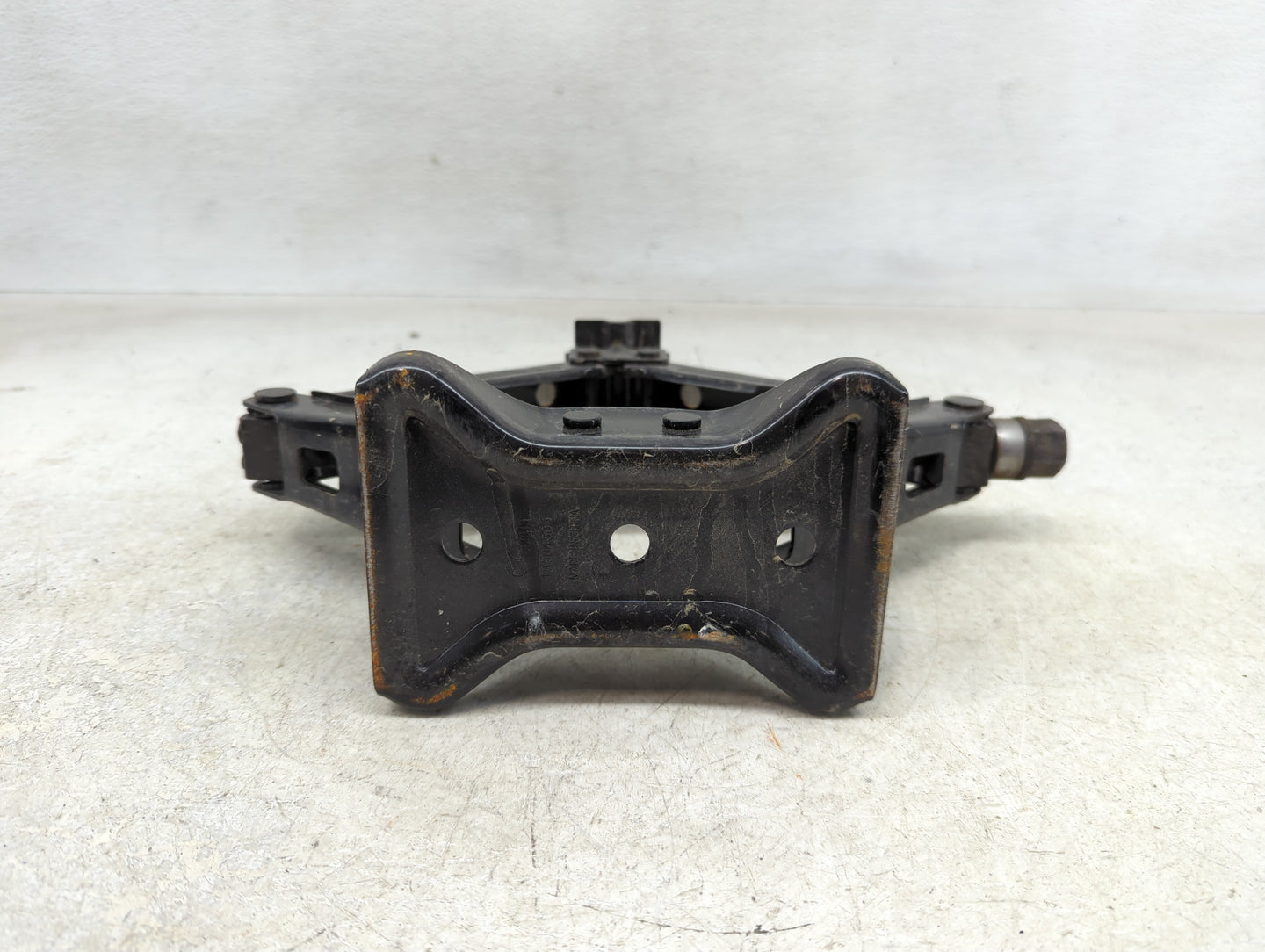 2015 Buick Regal Spare Scissor Car Jack - Oemusedautoparts1.com