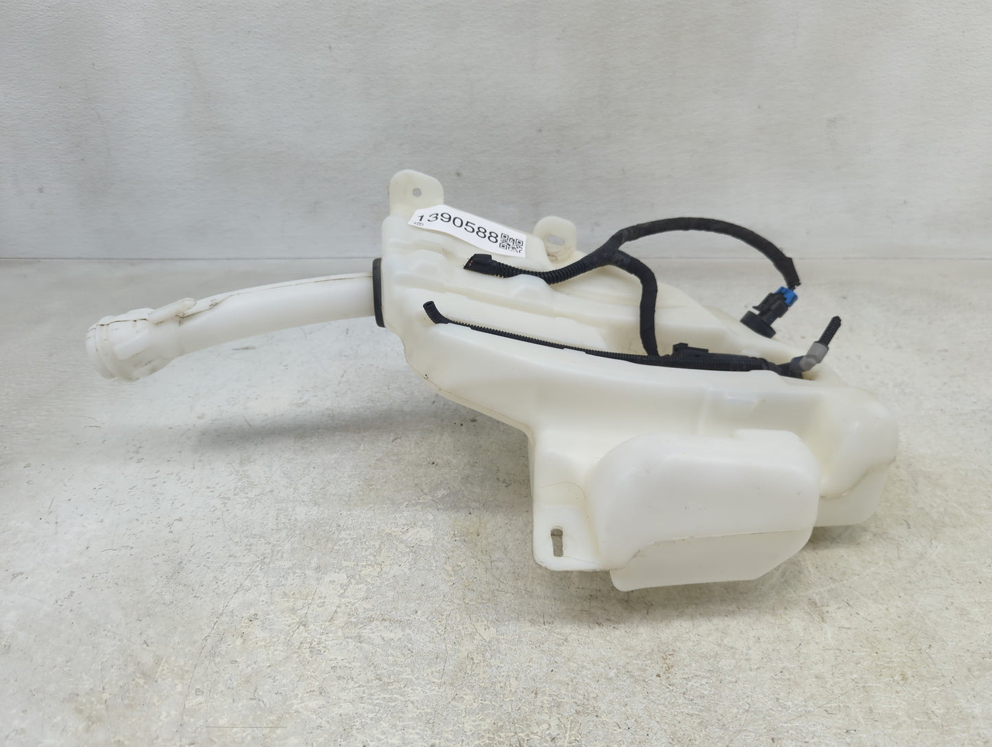 2011-2017 Buick Regal Windshield Washer Fluid Reservoir Bottle Oem - Oemusedautoparts1.com