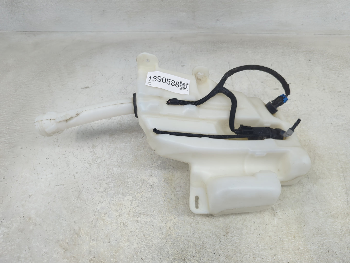 2011-2017 Buick Regal Windshield Washer Fluid Reservoir Bottle Oem - Oemusedautoparts1.com
