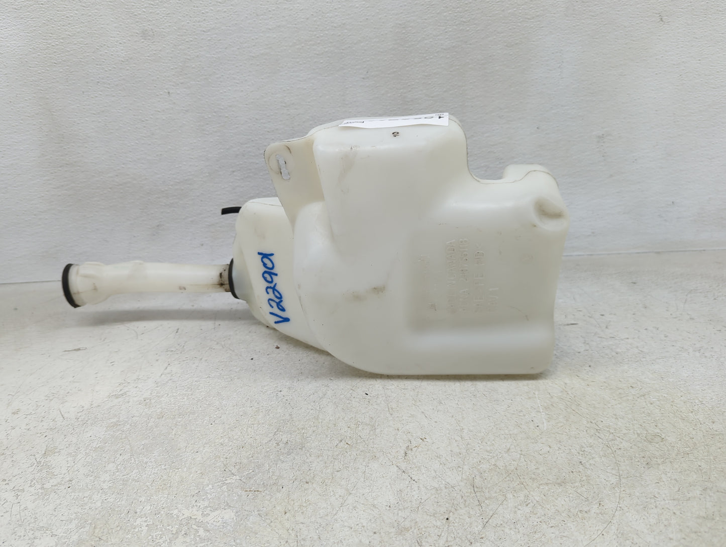 2011-2017 Buick Regal Windshield Washer Fluid Reservoir Bottle Oem - Oemusedautoparts1.com