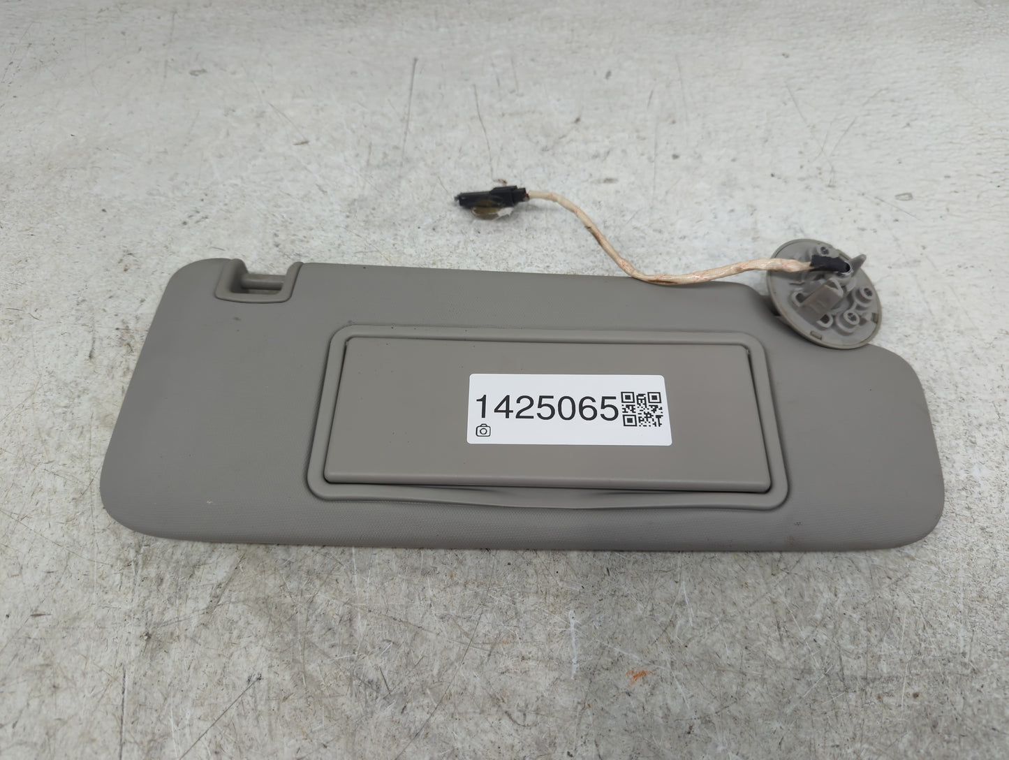 2011-2015 Buick Regal Sun Visor Shade Replacement Passenger Right Mirror Fits Fits 2011 2012 2013 2014 2015 OEM Used Auto Pa