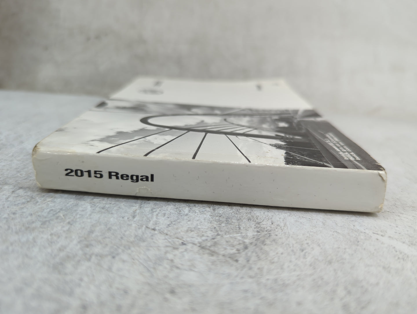 2015 Buick Regal Owners Manual Book Guide P/N:22941512 OEM Used Auto Parts - Oemusedautoparts1.com