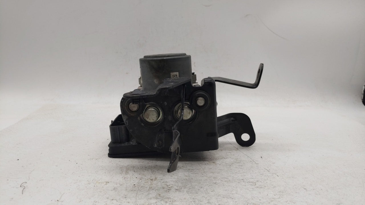 2014-2015 Buick Regal ABS Pump Control Module Replacement P/N:23321781 23226998, 23227003 Fits Fits 2014 2015 OEM Used Auto 