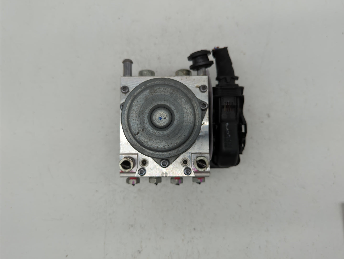 2014-2015 Buick Regal ABS Pump Control Module Replacement P/N:23321781 23226998, 23227003, 23163767 Fits Fits 2014 2015 OEM 