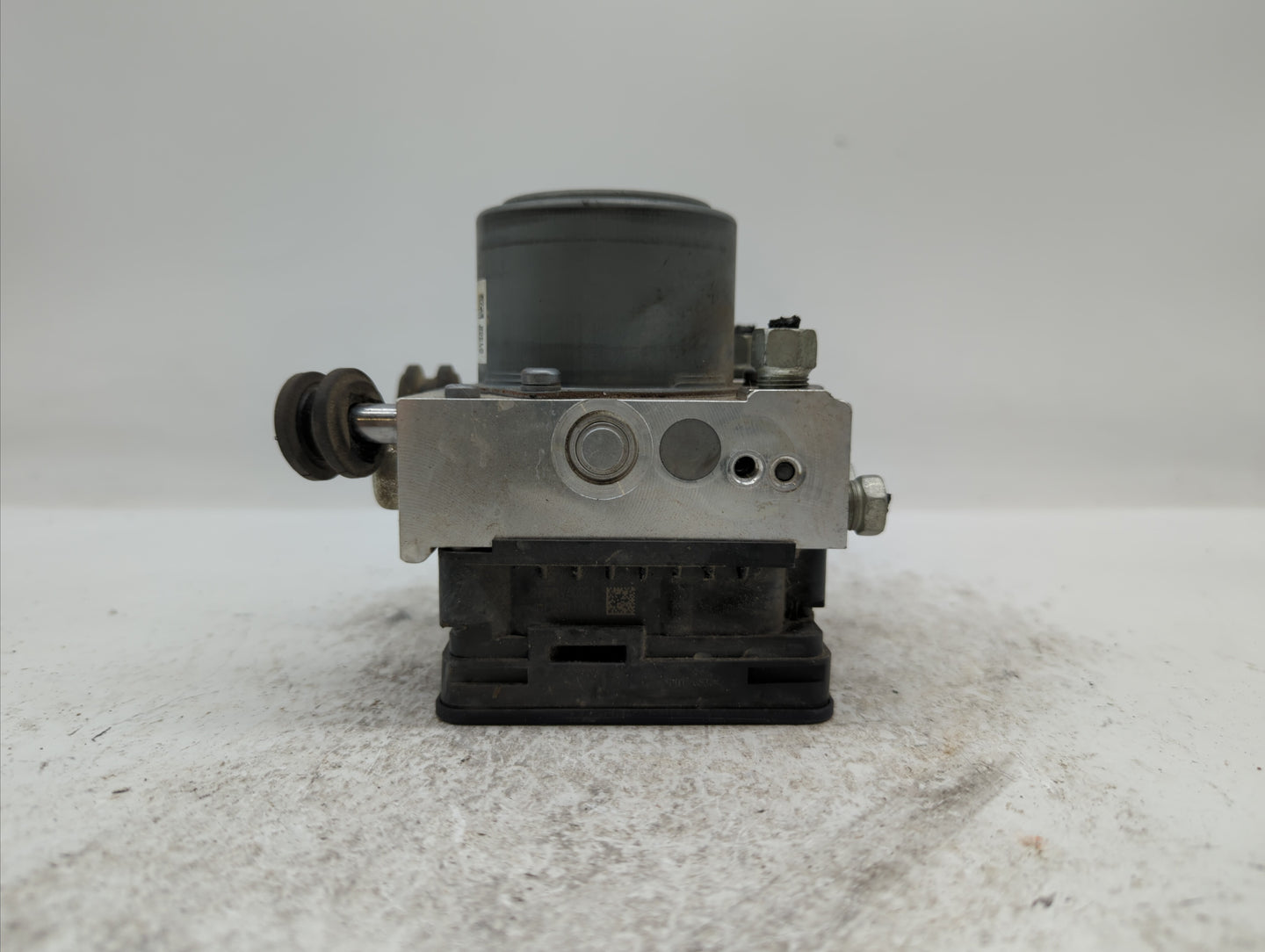 2014-2015 Buick Regal ABS Pump Control Module Replacement P/N:23430470 23321781, 23226998, 23227003, 23163767 Fits Fits 2014