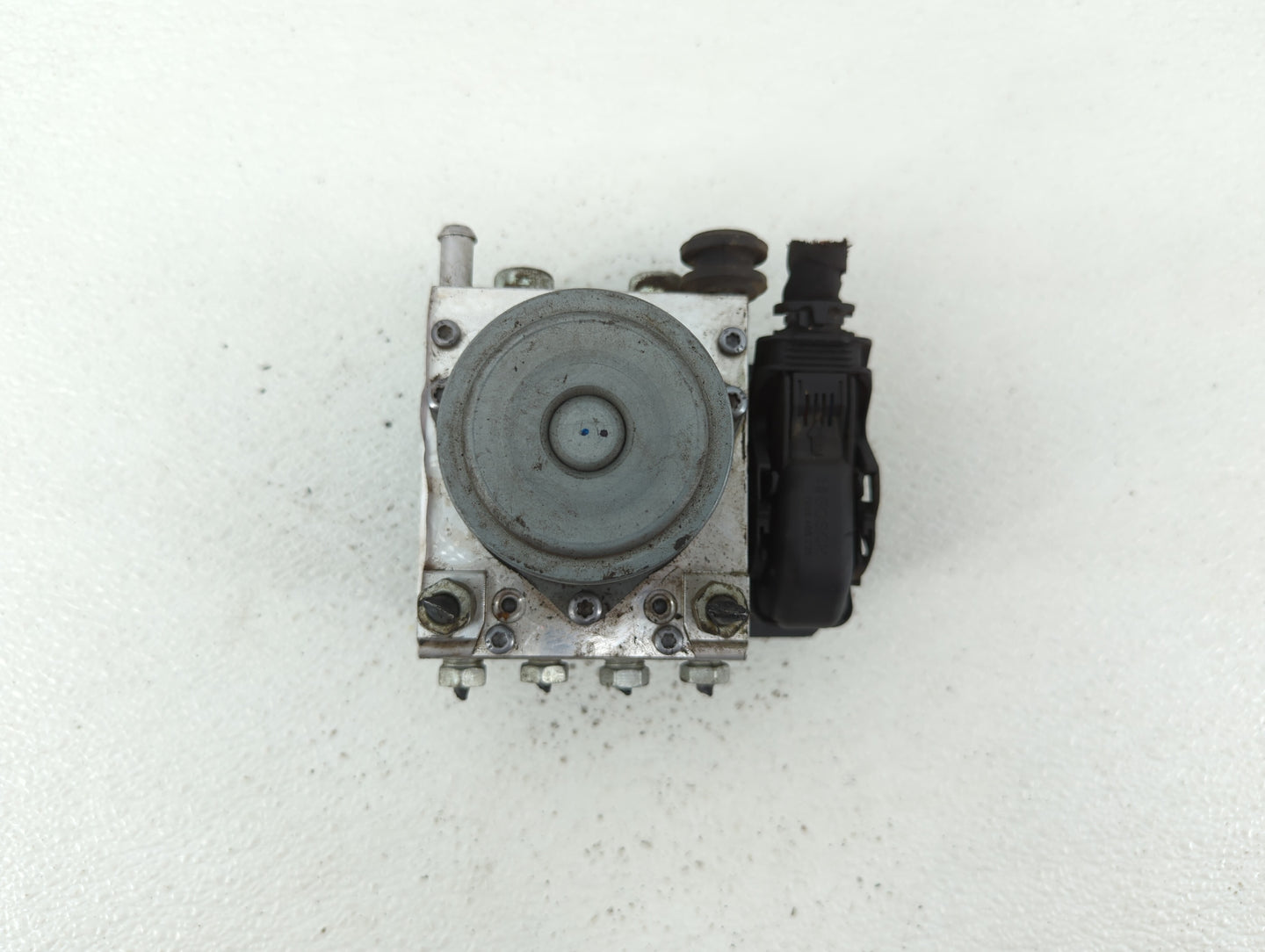 2014-2015 Buick Regal ABS Pump Control Module Replacement P/N:23226998 23227003, 23444527, 23430470, 23321781 Fits Fits 2014
