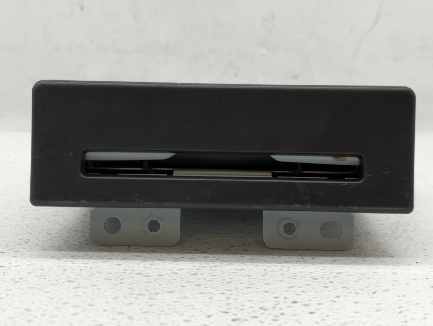 2015-2015 Buick Regal Am Fm Cd Player Radio Receiver - Oemusedautoparts1.com