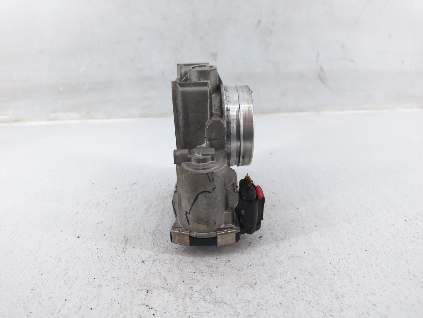 2014-2017 Buick Regal Throttle Body P/N:12625067DA Fits Fits 2013 2014 2015 2016 2017 2018 2019 2020 2021 OEM Used Auto Part