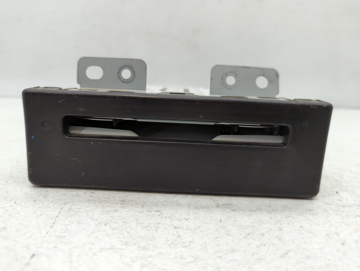 2015-2017 Buick Regal Am Fm Cd Player Radio Receiver 596929 - Oemusedautoparts1.com