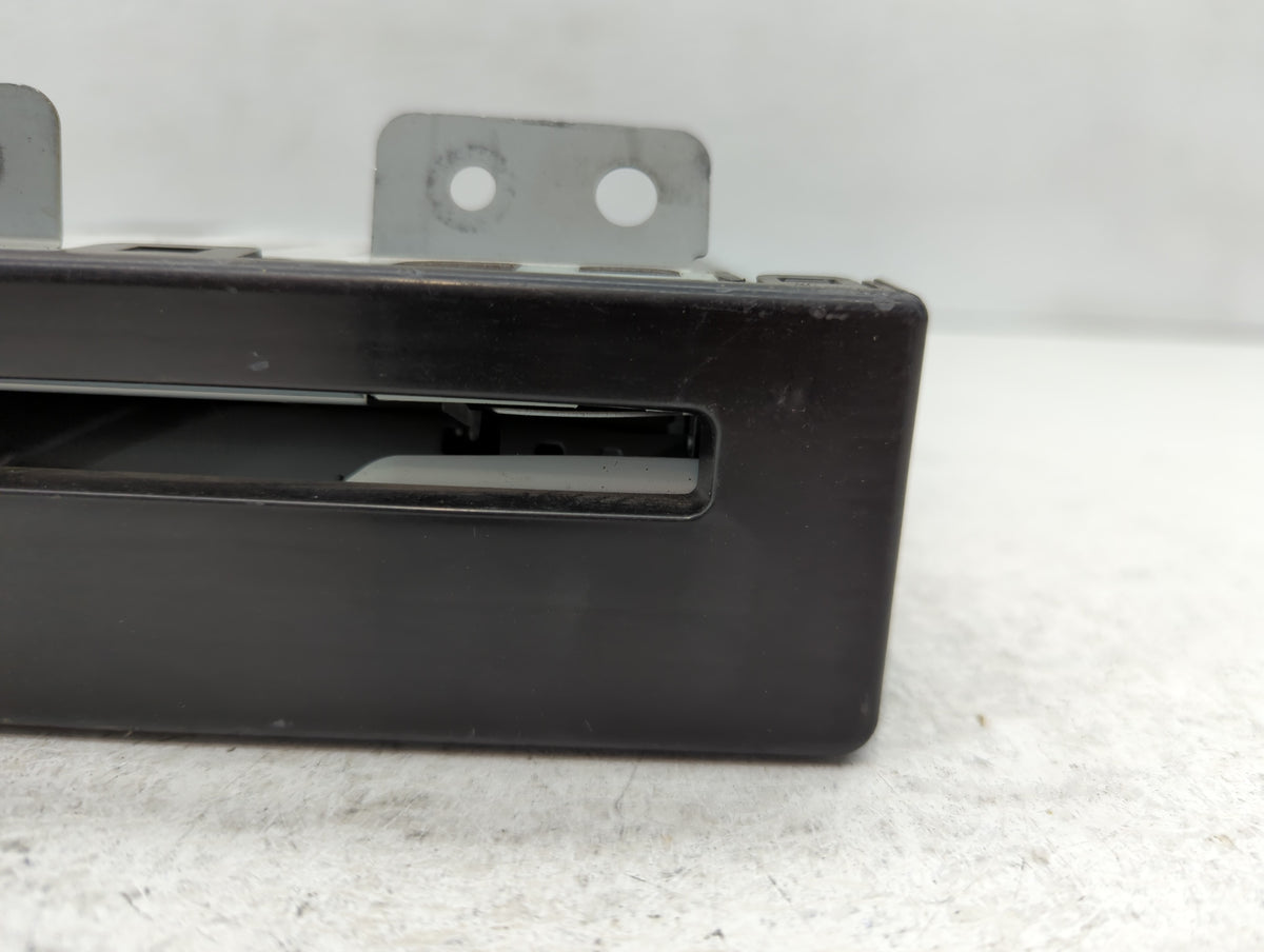 2015-2017 Buick Regal Am Fm Cd Player Radio Receiver 596929 - Oemusedautoparts1.com