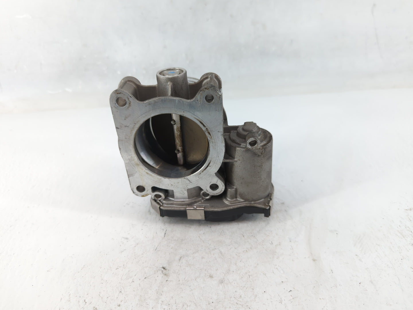 2014-2017 Buick Regal Throttle Body P/N:12627067DA Fits Fits 2013 2014 2015 2016 2017 2018 2019 2020 2021 OEM Used Auto Part