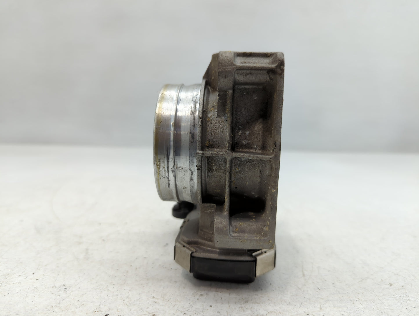 2014-2017 Buick Regal Throttle Body P/N:12627067DA Fits Fits 2013 2014 2015 2016 2017 2018 2019 2020 2021 OEM Used Auto Part